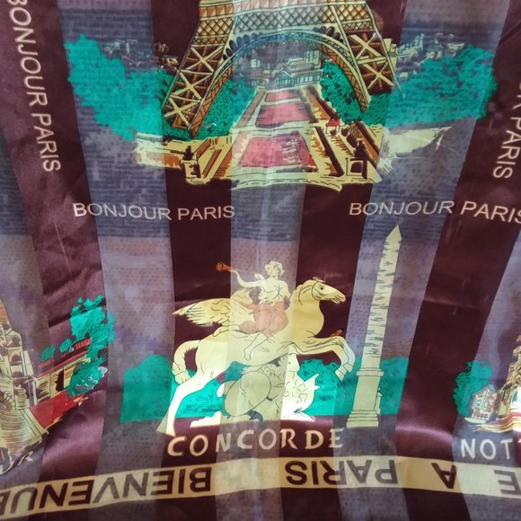 Parisian Landmarks Scarf - Picture 5 of 12